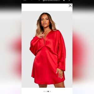 NWOT Boohoo Plus Satin Batwing Skater Dress  Size 18